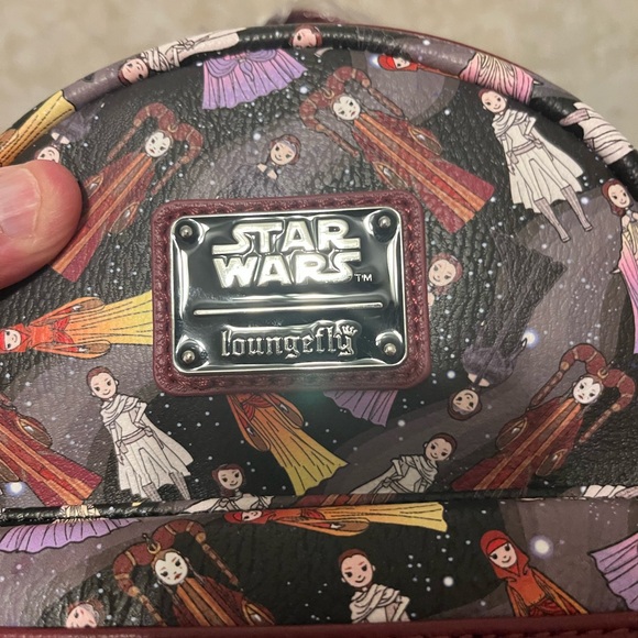 Chic Multicolor Women's Backpack - Picture 2 of 8